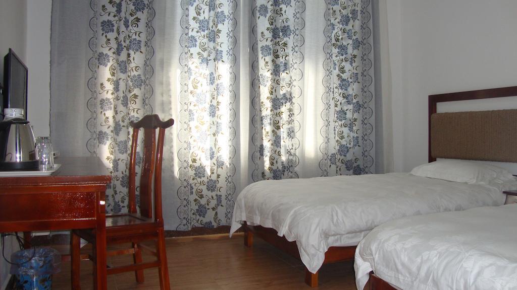 Faier Harbour Inn Далі Номер фото